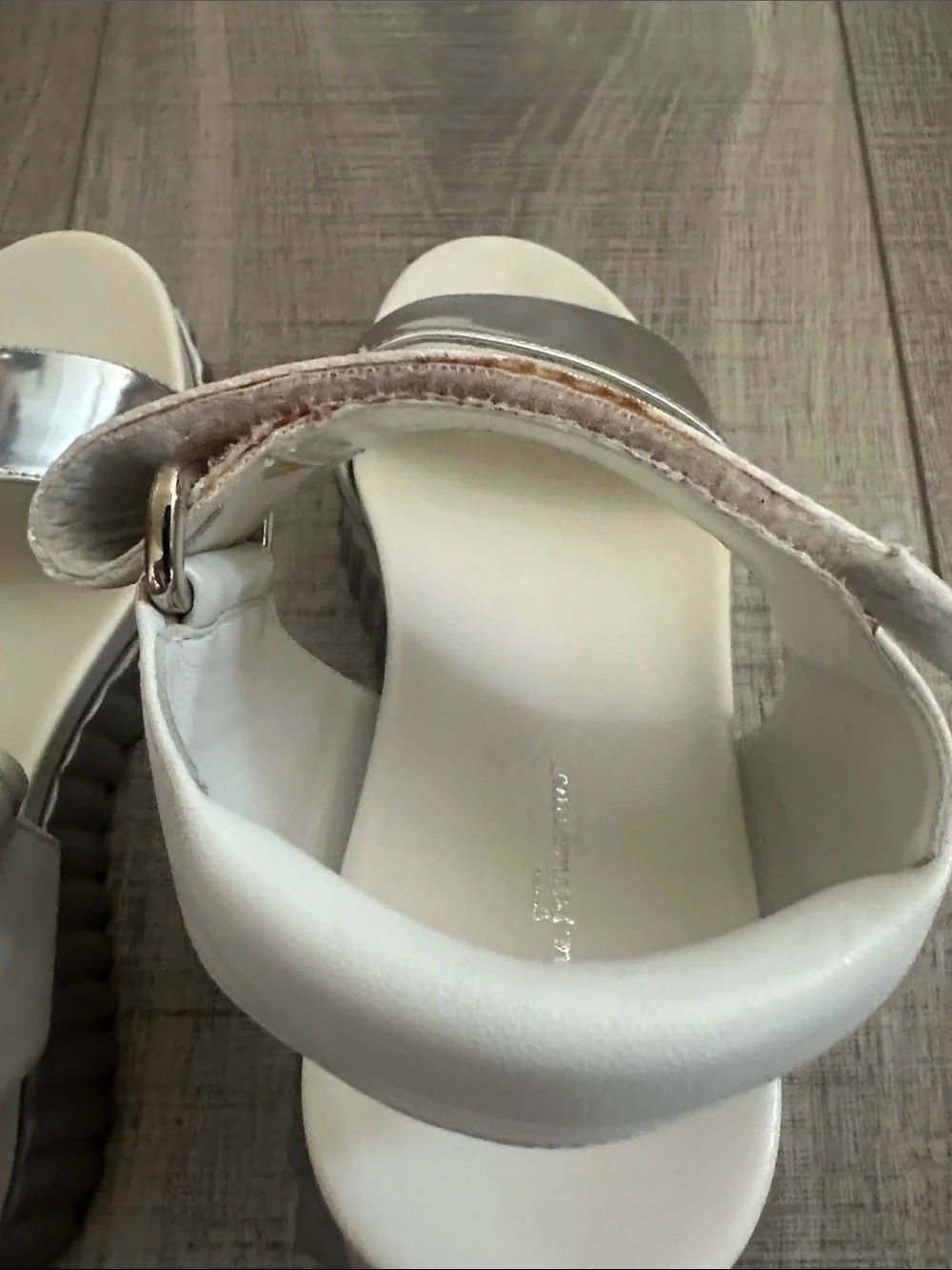 Salvatore Ferragamo Sabaudia Sandal in Argento Mirrored Leather Size 5